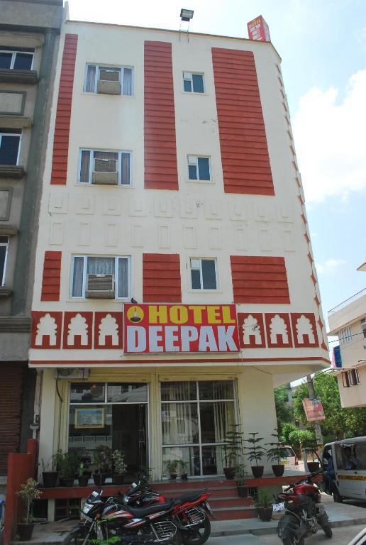 OYO 10347 Hotel Deepak Jaipur Buitenkant foto