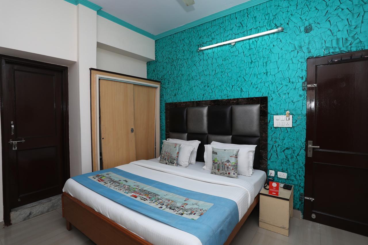 OYO 10347 Hotel Deepak Jaipur Buitenkant foto
