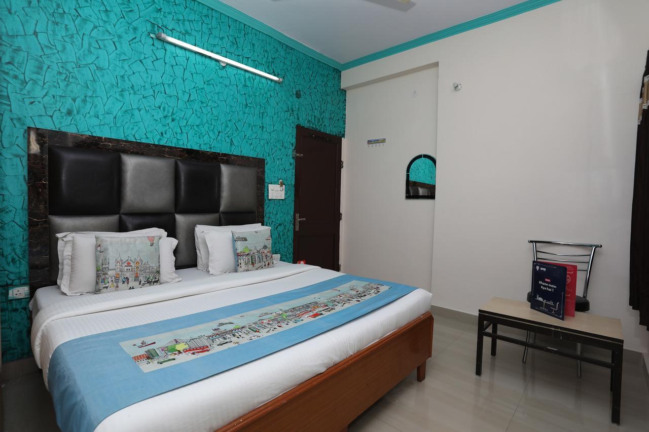 OYO 10347 Hotel Deepak Jaipur Buitenkant foto