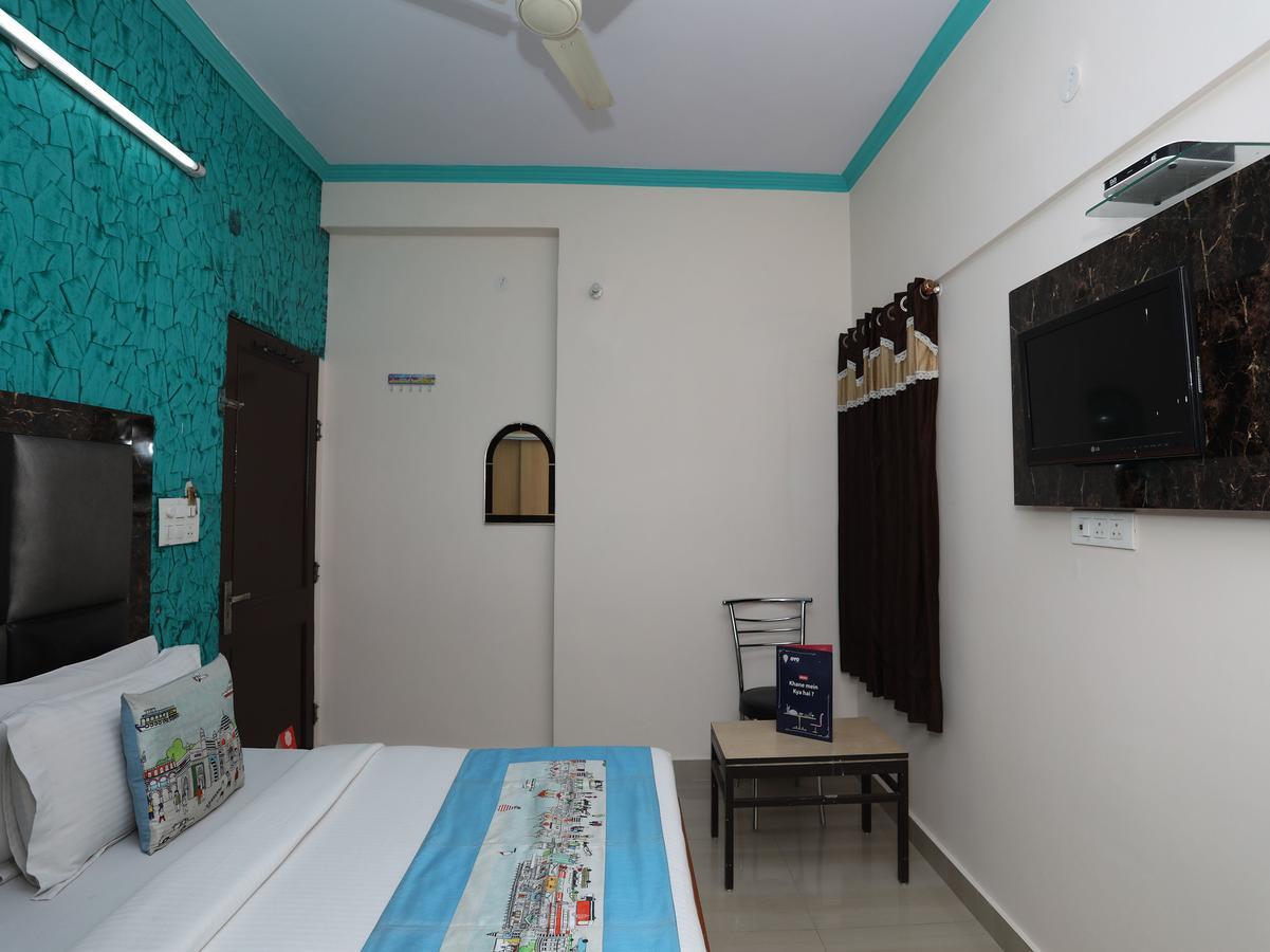 OYO 10347 Hotel Deepak Jaipur Buitenkant foto