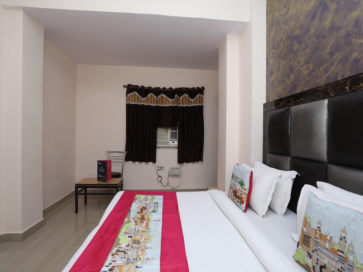 OYO 10347 Hotel Deepak Jaipur Buitenkant foto