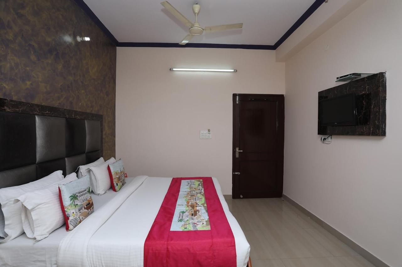OYO 10347 Hotel Deepak Jaipur Buitenkant foto